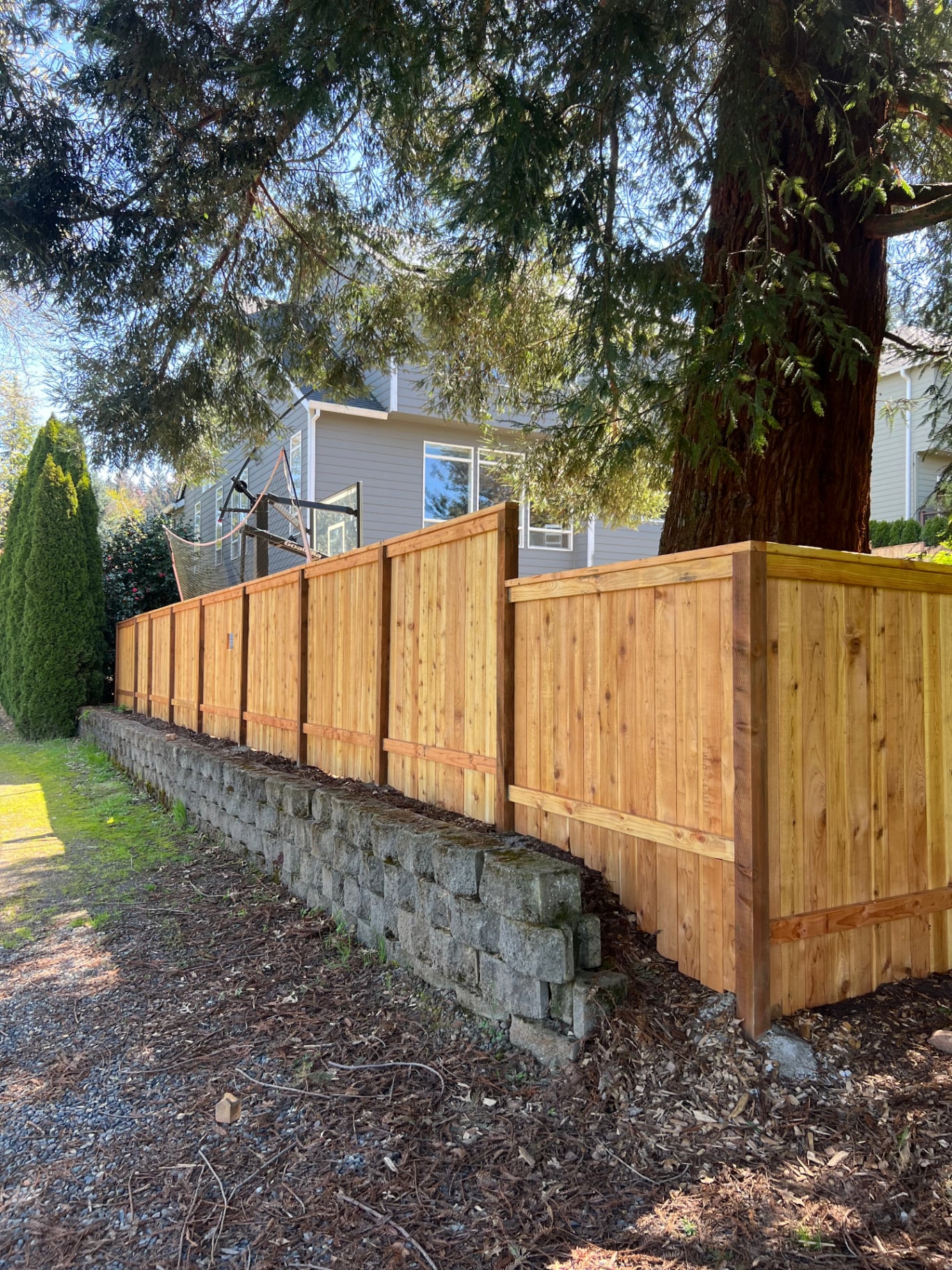 West Linn · Retaining Wall & Cedar Fence